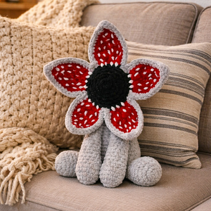 Horgolt színes demogorgon inspirálta plüss - Meska.hu