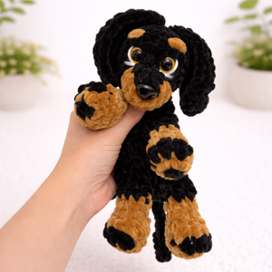 Horgolt kiskutya tacskó alvóka gyerekeknek - játék & sport - plüssállat & játékfigura - kutya - Meska.hu