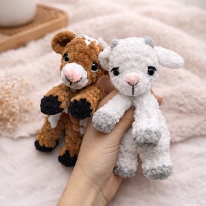 Horgolt kis kecske alvókák, Játék & Sport, Plüssállat & Játékfigura, Plüss bárány, Horgolás, MESKA