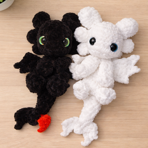 Horgolt Fogatlan és Fényfúria ihlette sárkány plüss, Játék & Sport, Plüssállat & Játékfigura, Plüss sárkány, Horgolás, MESKA