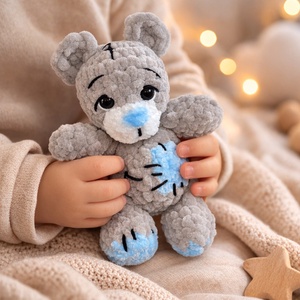 Horgolt foltozott maci plüss  - játék & sport - plüssállat & játékfigura - maci - Meska.hu