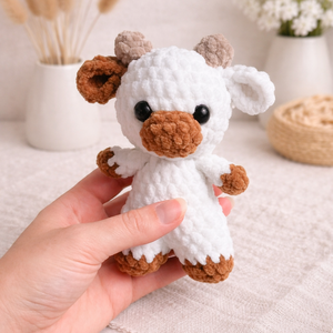 Horgolt húsvéti mini boci plüss, Játék & Sport, Plüssállat & Játékfigura, Boci, tehén, Horgolás, MESKA