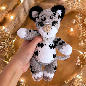 Horgolt szürke csíkos tigris plüss gyerekeknek - Meska.hu