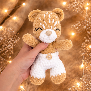 Horgolt alvó maci plüss gyerekeknek, Játék & Sport, Plüssállat & Játékfigura, Maci, Hímzés, Horgolás, Kézzel készült, aranyos, alvó maci plüss gyerekeknek. 
Mérete: 22 cm
Kézi mosást igényel., MESKA