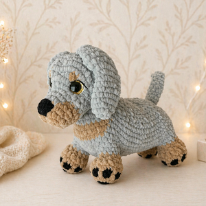 Horgolt szürke tacskó plüss amigurumi - játék & sport - plüssállat & játékfigura - kutya - Meska.hu