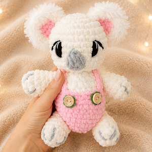 Horgolt koala plüss kantáros nadrágban - Meska.hu