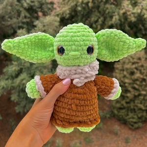 Horgolt Baby Yoda inspirálta plüss  - játék & sport - plüssállat & játékfigura - plüss mesefigurák - Meska.hu