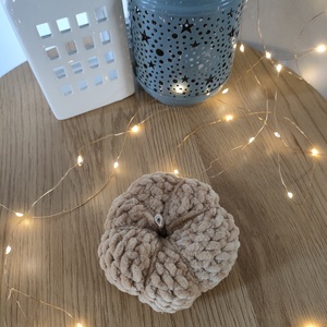 Horgolt tök zseníliafonalból, fa száracskával (10 cm), Kellékek & szerszámok, Dekorációs kellékek, Őszi dekor, Őszi dekortök, Horgolás, MESKA
