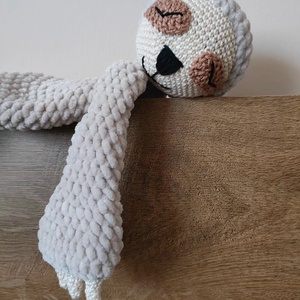 Horgolt plüss lajhár alvóka - Meska.hu