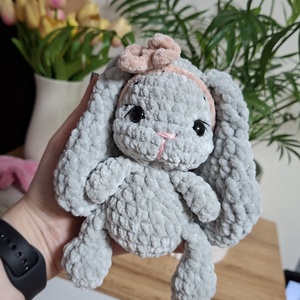 Horgolt kicsi nyuszi masnival - játék & sport - plüssállat & játékfigura - nyuszi - Meska.hu