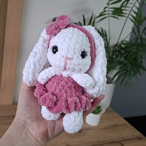 Kicsi hosszúfülű nyuszi horgolásminta - diy (csináld magad) - szabásminta, útmutató - horgolási minta - Meska.hu