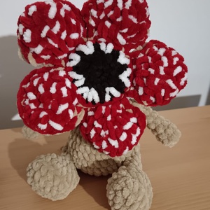 Plüss demogorgon - játék & sport - plüssállat & játékfigura - plüss mesefigurák - Meska.hu