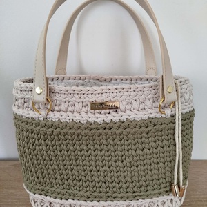 Egyedi horgolt kézi táska - Meska.hu