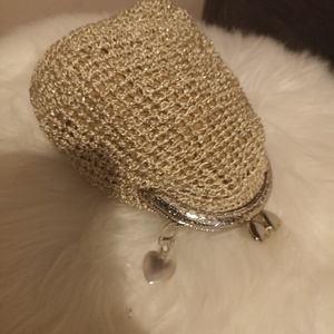 Kézzel horgolt pénztárca szív alakú csattal � finom, elegáns, különleges - táska & tok - pénztárca & más tok - aprópénztartó - Meska.hu