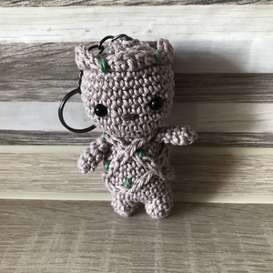 Horgolt baby groot kulcstarttó, táskadísz - Meska.hu