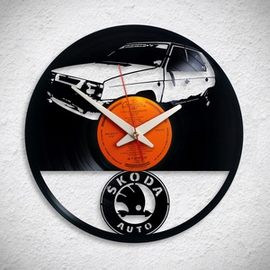 Skoda Favorit - Bakelit falióra, Otthon & Életmód, Dekoráció, Fali és függő dekoráció, Falióra & óra, Újrahasznosított alapanyagból készült termékek, MESKA