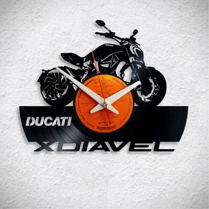 Ducati Xdiavel  - Bakelit falióra, Otthon & Lakás, Dekoráció, Fali és függő dekoráció, Falióra & óra, Újrahasznosított alapanyagból készült termékek, Meska