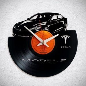 Tesla Model S - Bakelit falióra, Otthon & Életmód, Dekoráció, Fali és függő dekoráció, Falióra & óra, Újrahasznosított alapanyagból készült termékek, MESKA