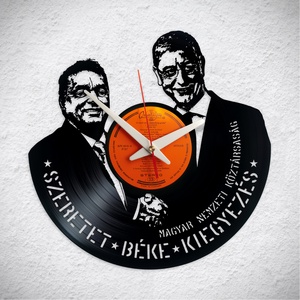 A béke órái - Viktor és Feri - Bakelit falióra - otthon & életmód - dekoráció - fali és függő dekoráció - falióra & óra - Meska.hu