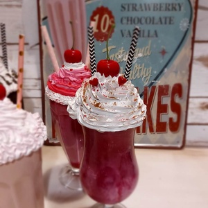 Nyári meggyes, színes, vaníliás shake eladó készletről - ruha & divat - babaruha & gyerekruha - babafotózási ruha és kellék - Meska.hu