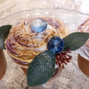 1 db áfonyás dekorációs cupcake készletről. - ruha & divat - babaruha & gyerekruha - babafotózási ruha és kellék - Meska.hu