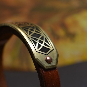 Viking karkötő triquetra motívummal - ékszer - karkötő - karkötő medállal - Meska.hu