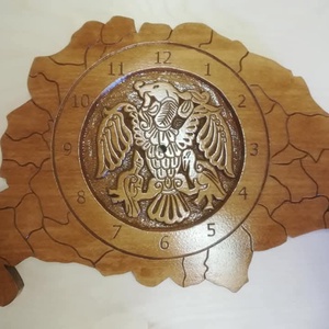 Kézzel faragott Nagy Magyarország óra  faragott turulmadár dombormű., Otthon & Életmód, Dekoráció, Fali és függő dekoráció, Falióra & óra, Famegmunkálás, MESKA
