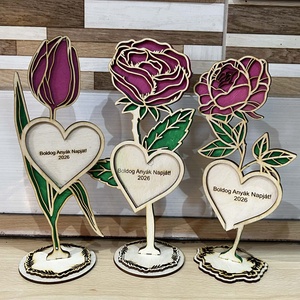 Személyre szabható gravírozott fa virág, Otthon & Életmód, Virágdekoráció, Virágdíszek, Lézervágott virágdíszek, Famegmunkálás, Festett tárgyak, MESKA