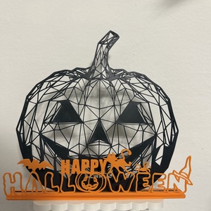 Geometrikus halloween-i dísz, Otthon & Életmód, Dekoráció, Halloween, Halloweeni dekoráció, Mindenmás, 3D ?️
Geometrikus dísz, letisztult stílus mégis az álvány kicsit feldobja! 

22,2cm széles és 20,6c..., MESKA
