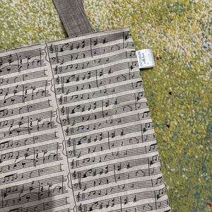 Kézzel készült, kifordítható zenei mintás vászontáska � LujziLand  - táska & tok - bevásárlás & shopper táska - shopper, textiltáska, szatyor - Meska.hu