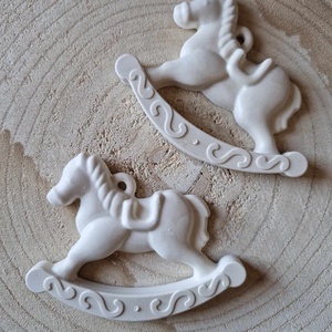 Hintaló karácsonyfadísz  - karácsony - karácsonyi lakásdekoráció - karácsonyfadíszek - Meska.hu