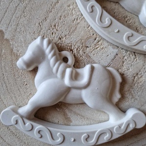 Hintaló karácsonyfadísz  - karácsony - karácsonyi lakásdekoráció - karácsonyfadíszek - Meska.hu