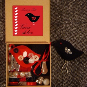 Pippi Varródoboz - Fekete-Vörös-Fehér - Meska.hu