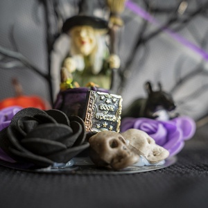 Lila-fekete halloween asztaldísz  - otthon & életmód - dekoráció - halloween - halloweeni asztaldísz - Meska.hu