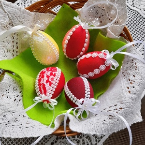 Húsvéti tojás gyöngyökkel díszítve - otthon & életmód - dekoráció - dísztárgy - Meska.hu