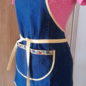 Női kék farmer kötény sárga szegővel - otthon & életmód - konyhafelszerelés, tálalás - konyhai textil - kötény - Meska.hu