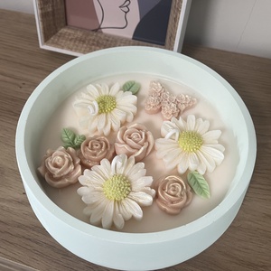 Virágos szójaviasz gyertya tálban, Otthon & Életmód, Gyertya, illat, aroma, Gyertya, Gyertya-, mécseskészítés, Gipszöntés, MESKA