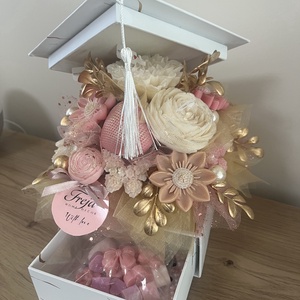 Illatvisz és szójaviasz gyertya box ballagásra - otthon & életmód - virágdekoráció - virágok - virágbox - Meska.hu