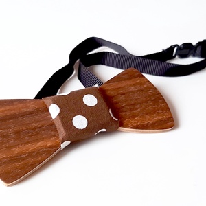 Fa csokornyakkendő (gyerek méret), pöttyös anyaggal díszítve - ruha & divat - férfi ruha - nyakkendő - Meska.hu