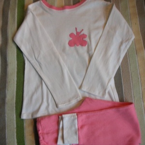 Lányka pizsama pillangóval - Meska.hu