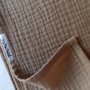 Felnőtt nyári muszlin géztakaró 140x200 duplagéz kánikula virágos, tejeskávé mályva  - otthon & életmód - lakástextil - felnőtt takaró, pléd - Meska.hu