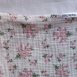 Nyári muszlin babatakaró kánikula duplagéz gyerektakaró 70x90 cm virágcsokor - otthon & életmód - babaszoba, gyerekszoba - babatakaró, gyerek pléd - Meska.hu