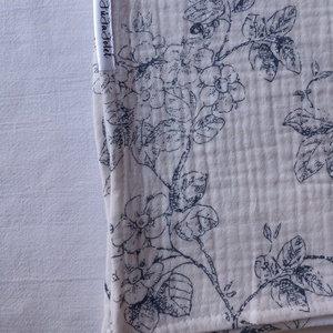 Nyári muszlin babatakaró kánikula duplagéz gyerektakaró 70x90 cm japán mintás - otthon & életmód - babaszoba, gyerekszoba - babatakaró, gyerek pléd - Meska.hu