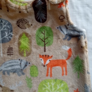 74-80-86-os téli tipegő hálózsák wellsoft + bébiplüss 20-21 fokba drapp erdős - ruha & divat - babaruha & gyerekruha - tipegőhálózsák - Meska.hu