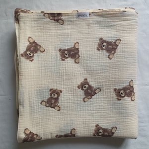 Kétrétegű ovis géztakaró melegebb szobába vagy nyári 130x140 cm mackó - otthon & életmód - babaszoba, gyerekszoba - babatakaró, gyerek pléd - Meska.hu