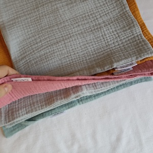 Muszlin törlőkendő babakendő Duplagéz büfikendő 1600 Ft/db 32x32 cm  - baba - mama - szoptatási, etetési kellékek - büfikendő - Meska.hu