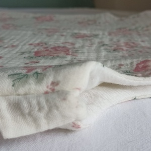 80-86-92-es Muszlin tipegő hálózsák kétrétegű átmeneti - meleg szobába duplagéz romantikusvirágos - baba - mama - babaruházat - tipegőhálózsák - Meska.hu