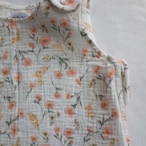 68-74-80-as Nyári muszlin tipegő hálózsák 24-26 fokba duplagéz virágos - baba - mama - babaruházat - tipegőhálózsák - Meska.hu