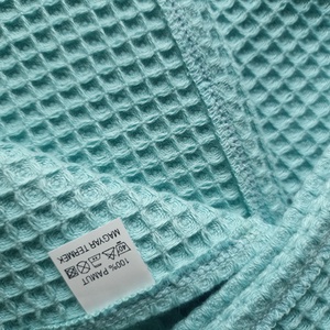 Nyári babaváró csomag waffel babatakaró 75x95 cm és törlőkendő 40x40 cm menta - baba - mama - baba ágynemű - babatakaró, gyerek pléd - Meska.hu