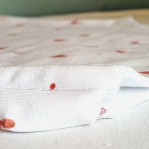 80-86-92-es Átmeneti tavaszi tipegő hálózsák duplapamut szívecskés - baba - mama - babaruházat - tipegőhálózsák - Meska.hu